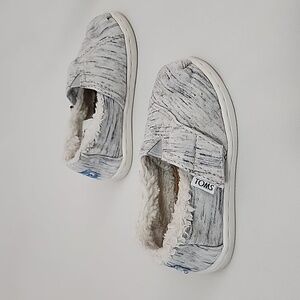 Toms Girl Shoes Size: 6
